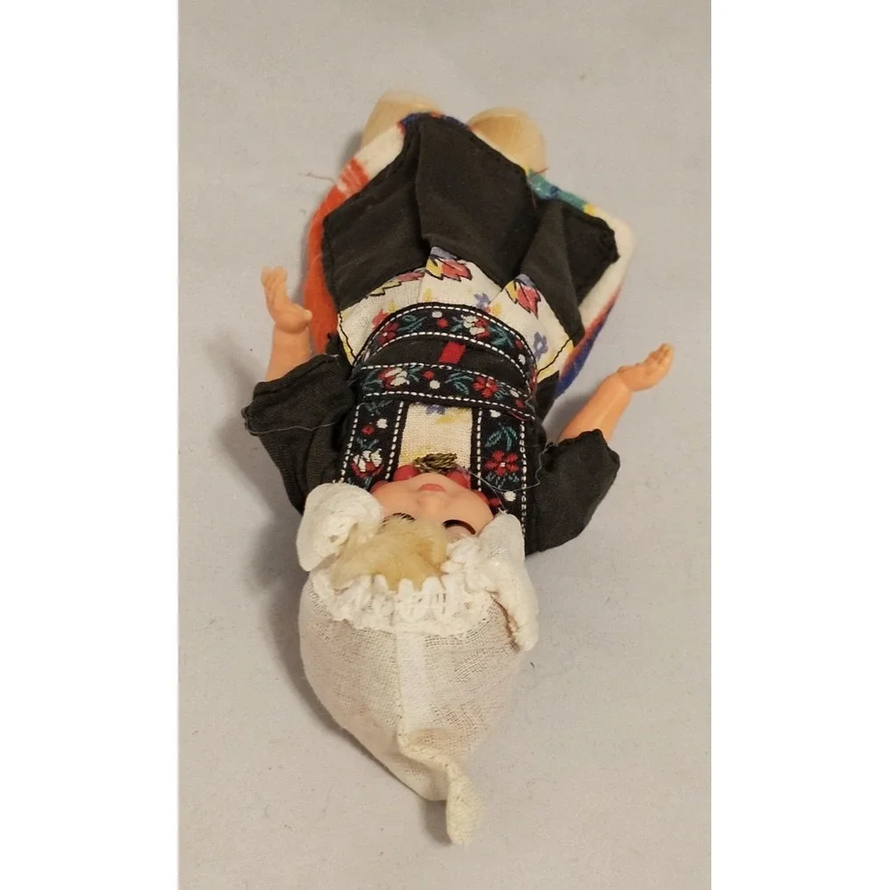 Vintage Dutch Girl Souvenir Doll Hard Plastic Sleeping Eyes Wooden Shoes Clog 7